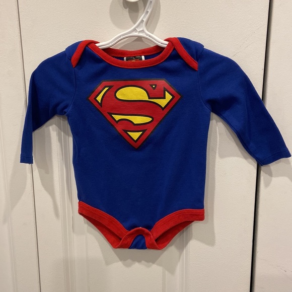 3/$15 Superman Long Sleeved Onesie/Diaper Shirt - Picture 1 of 7